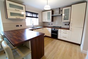 Kitchen/Diner- click for photo gallery